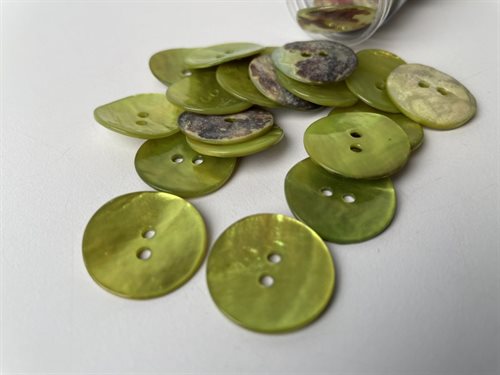 Farvet perlemor knap - lime grøn, 20 mm